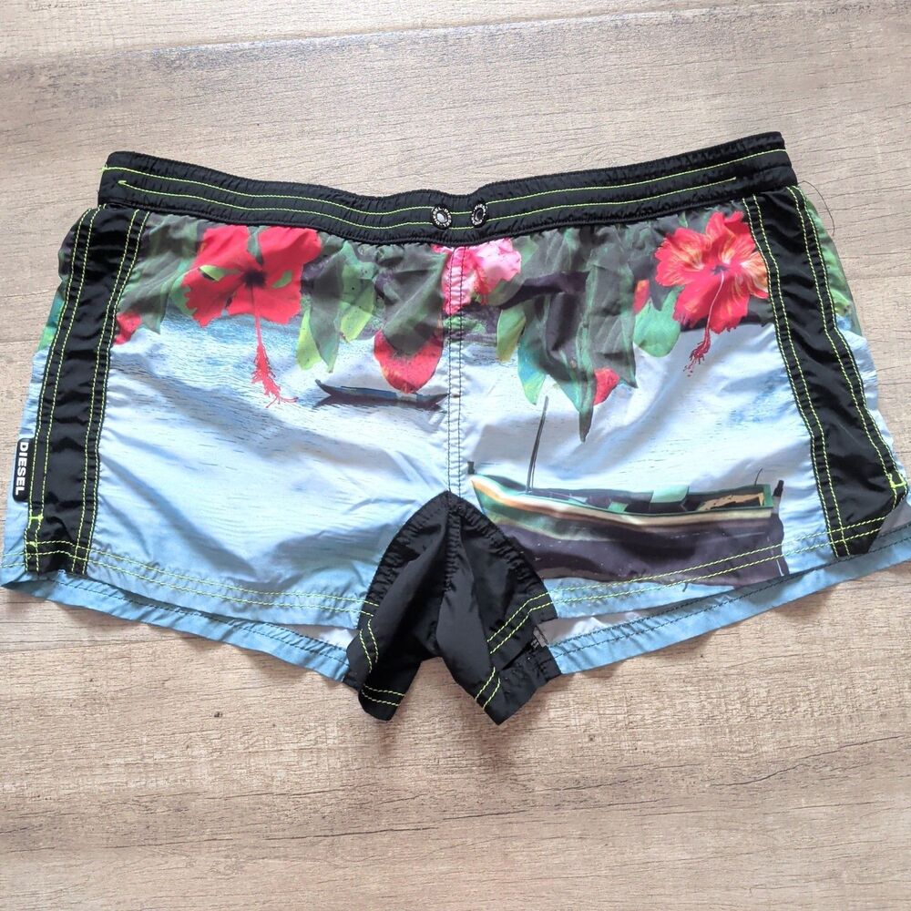 Diesel Beachwear Floral Boat Swim Shorts Mens Size M Black *Flaw